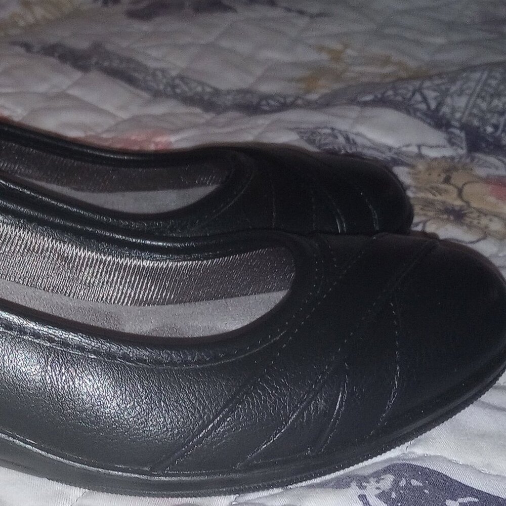 LIFESTRIDE VELOCITY MEMORY FOAM SHOES
